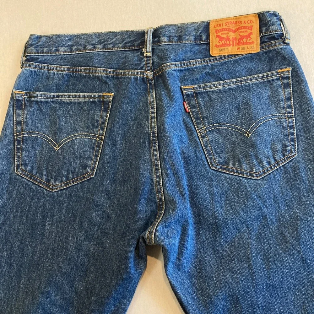 Levis 505 Jeans Mens 35x32 (Fit 33x31) Relaxed Fit Straight Leg Medium Wash Blue